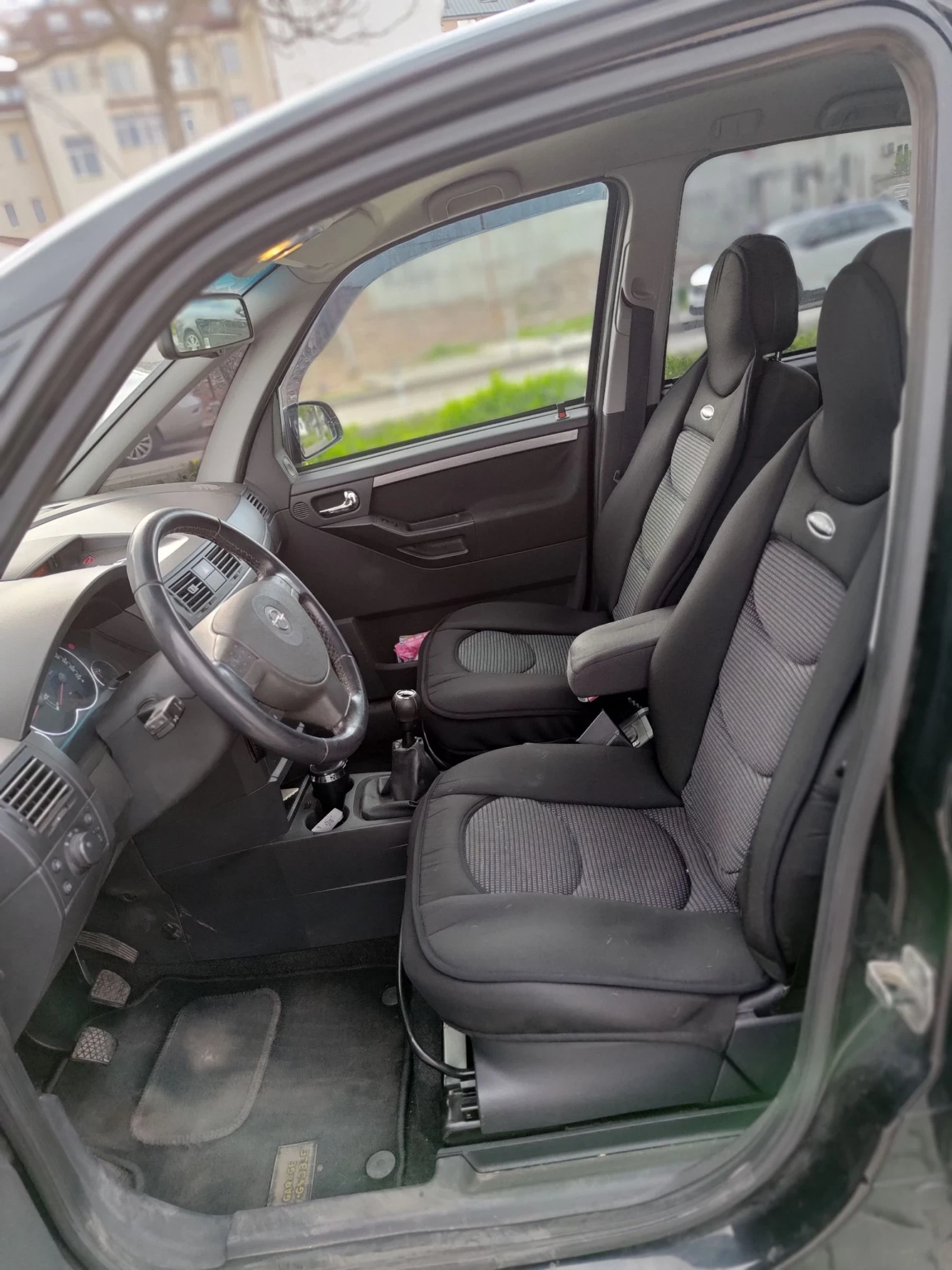 Opel Meriva 1.8i 125 коня OPC-Пакет, снимка 11 - Автомобили и джипове - 54150925