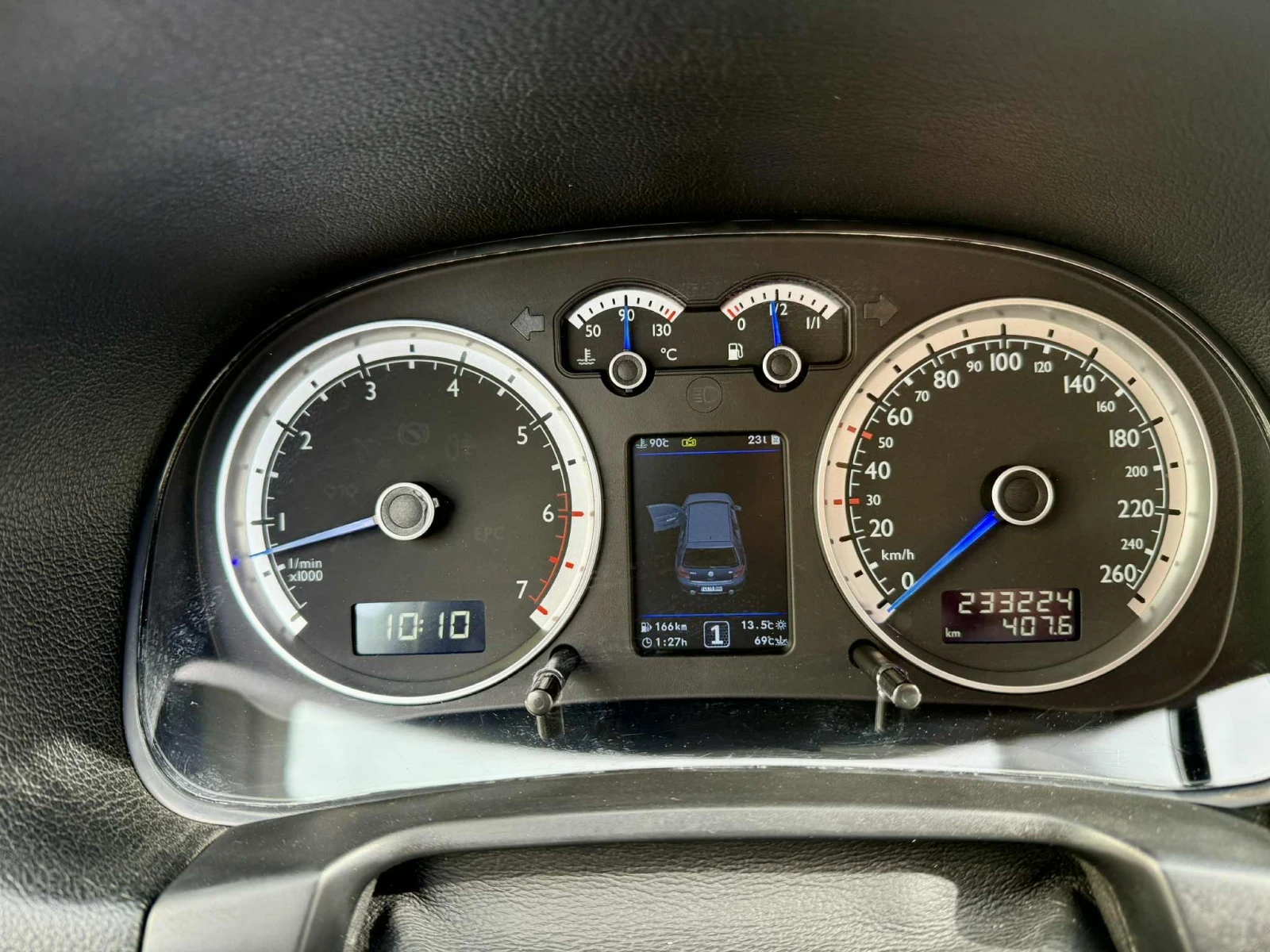 VW Golf 1.8T, снимка 14 - Автомобили и джипове - 54236340