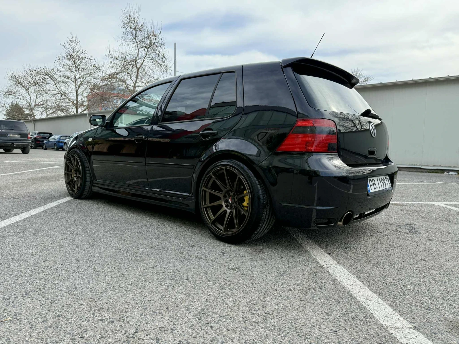 VW Golf 1.8T, снимка 4 - Автомобили и джипове - 54236340