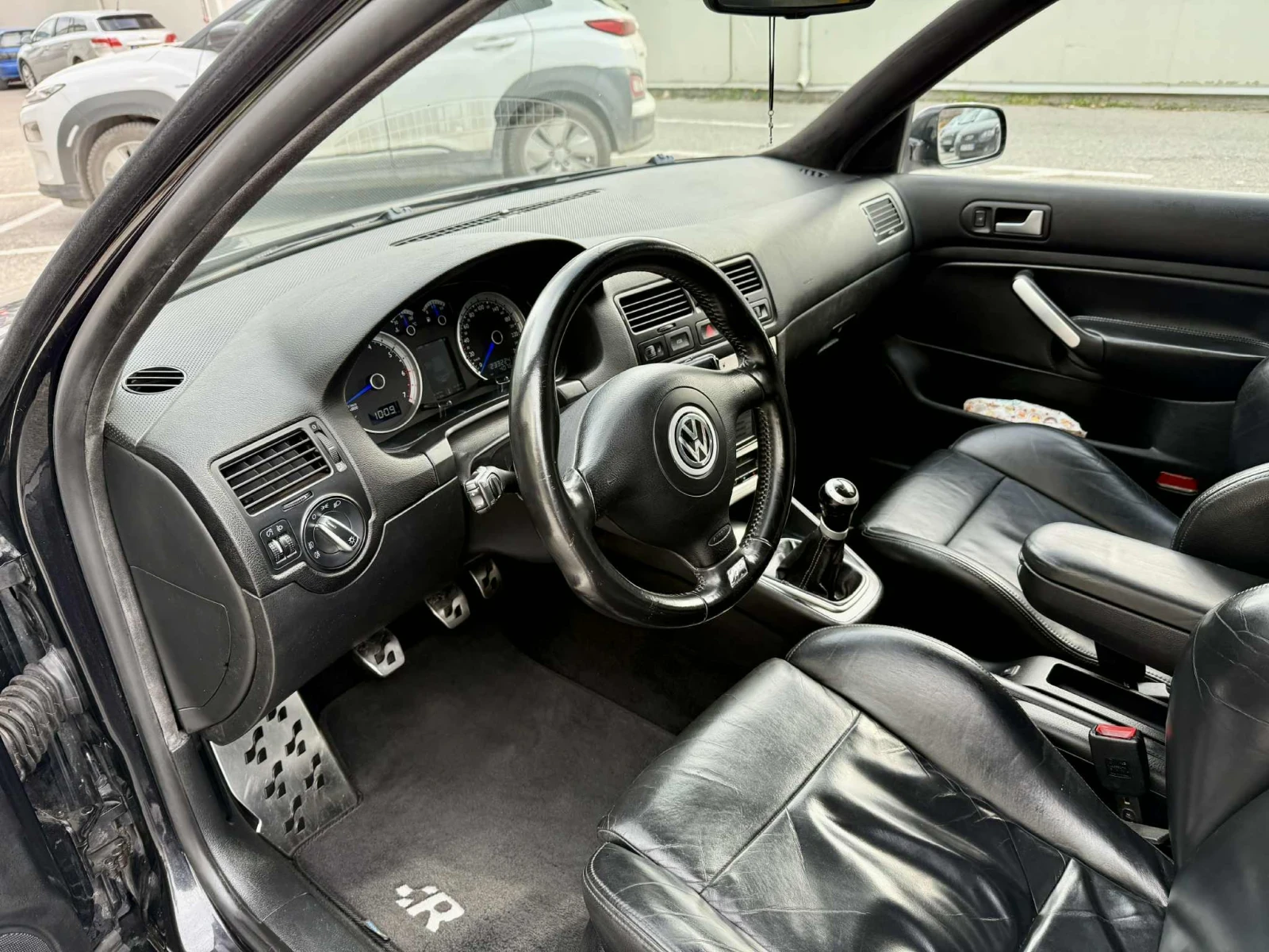 VW Golf 1.8T, снимка 7 - Автомобили и джипове - 54236340