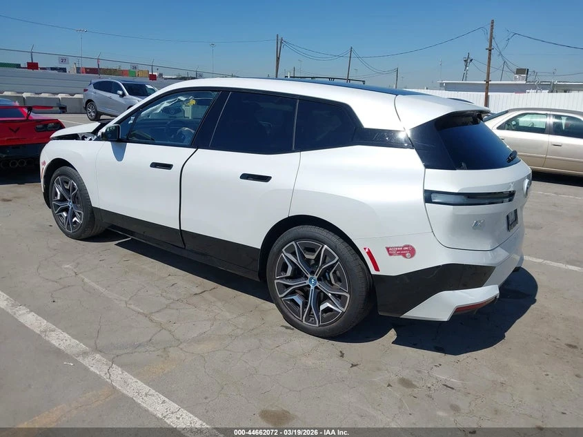 BMW iX xDrive50 | Mobile.bg � ����������� 3