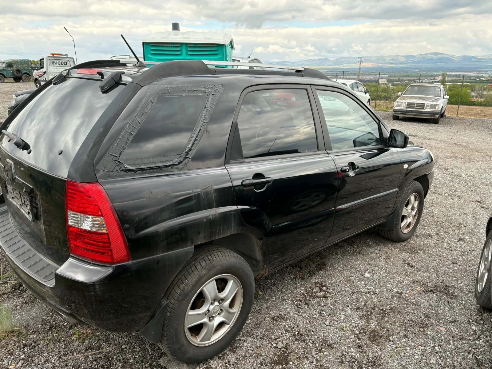 Kia Sportage 2.0 i, снимка 4 - Автомобили и джипове - 54527025