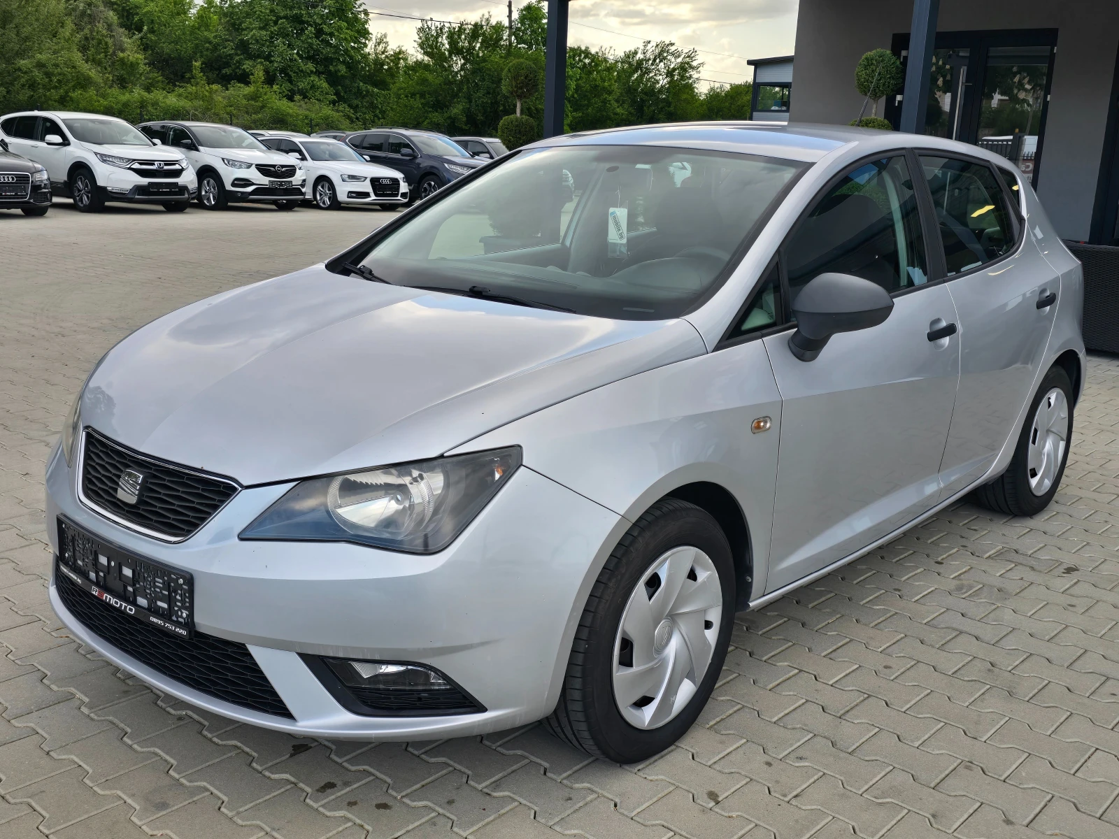 Seat Ibiza 1.2 Бензин-Газ, 2013г., снимка 6 - Автомобили и джипове - 54517252