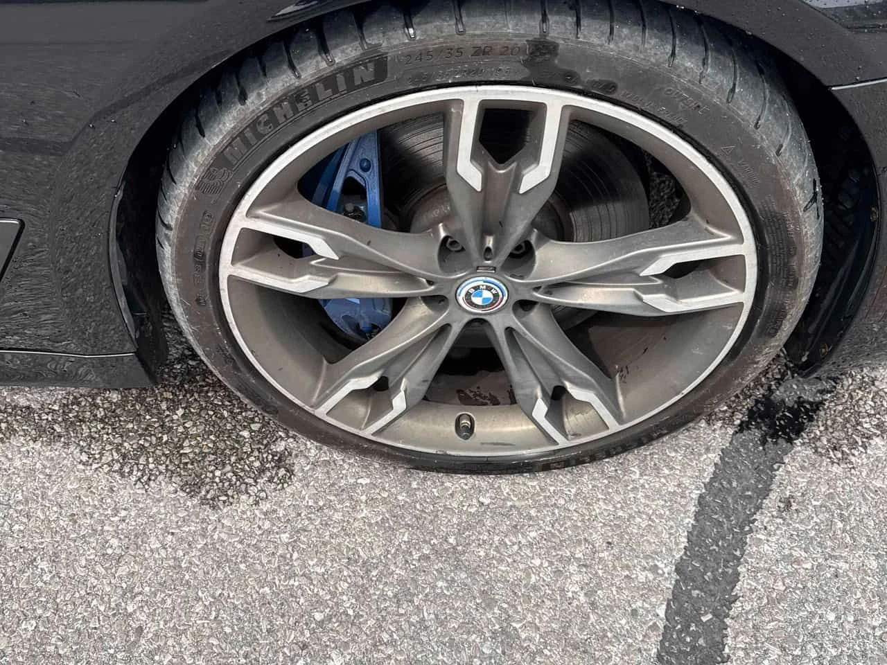 BMW 550 * xDrive * B&W* ДИСТРОНИК * 360* GESTURE* HUD, снимка 7 - Автомобили и джипове - 54554946
