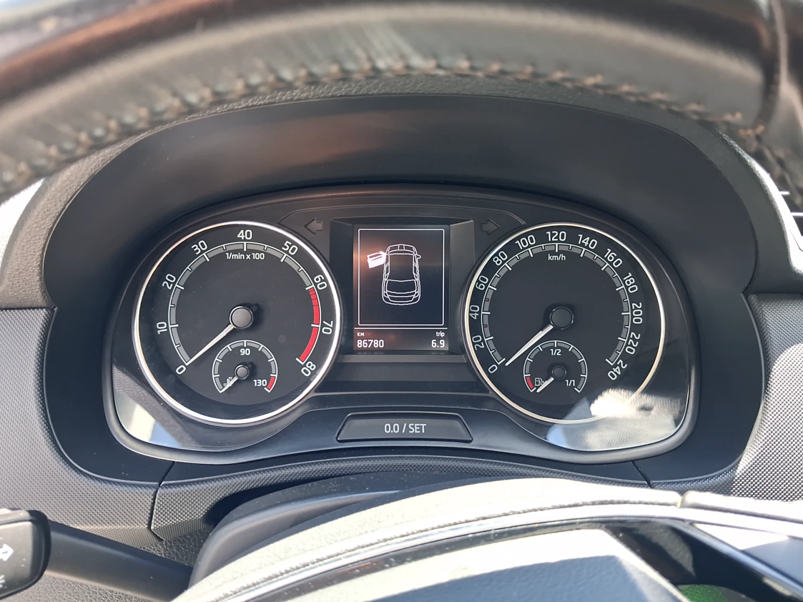 Skoda Fabia Амбишън 1, 0 MPI .60 к.с., 5М, снимка 10 - Автомобили и джипове - 54911533