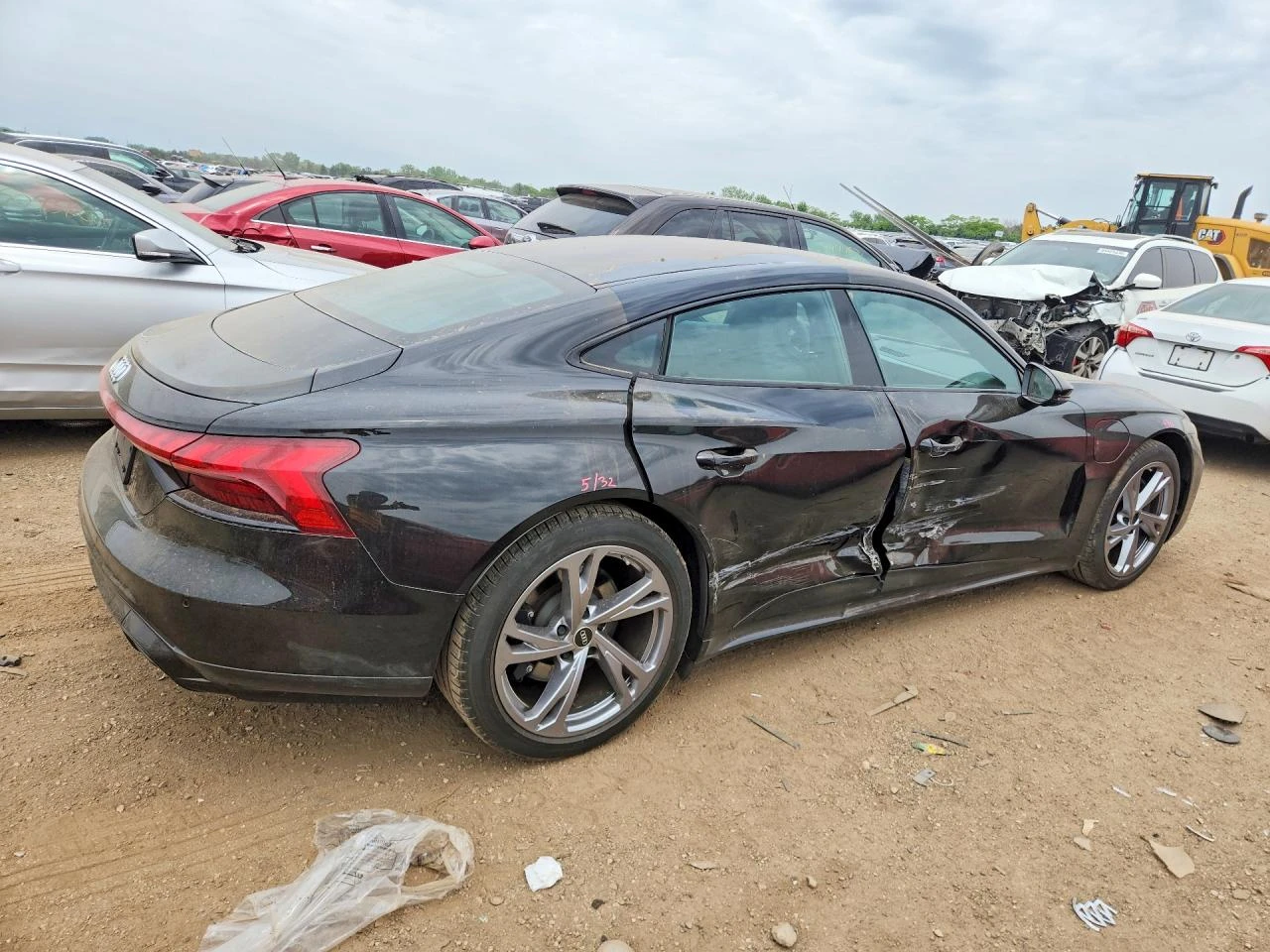Audi E-Tron GT Premium Plus, снимка 11 - Автомобили и джипове - 55084512