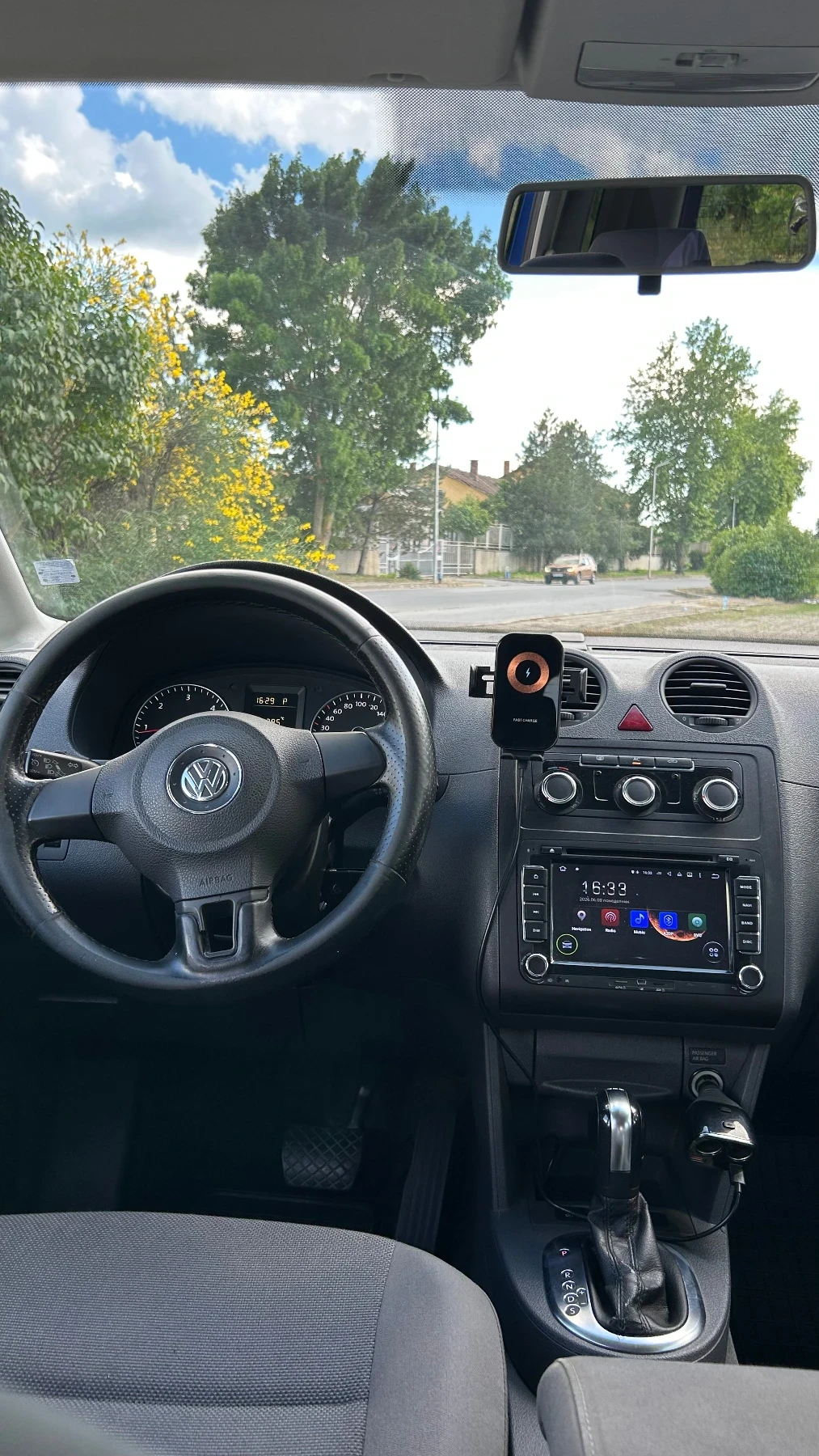 VW Caddy, снимка 9 - Автомобили и джипове - 55144307