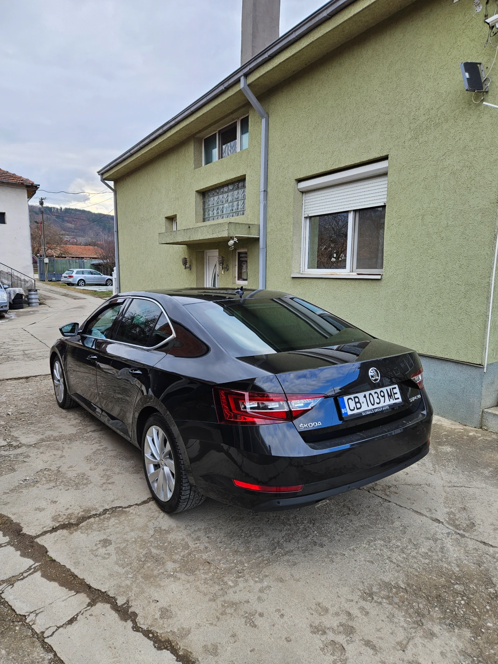 Skoda Superb TDI Exclusive Full, снимка 10 - Автомобили и джипове - 55438345