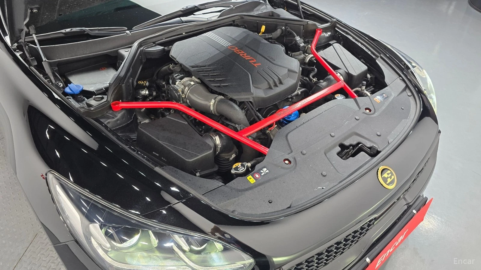 Kia Stinger 3.3T* AWD* GT* ПОДГРЕВ* ОБДУХ* 360* ПАНО* HEAD-UP*, снимка 6 - Автомобили и джипове - 55465904