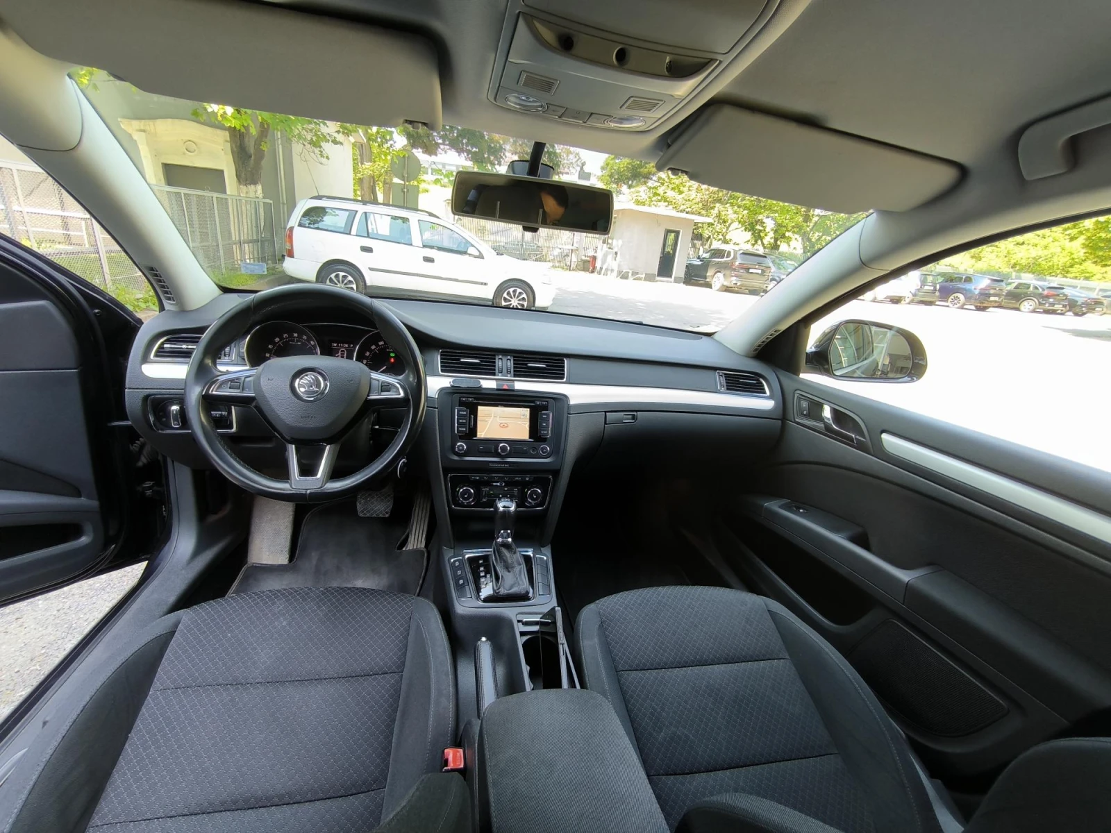 Skoda Superb, снимка 12 - Автомобили и джипове - 55999783