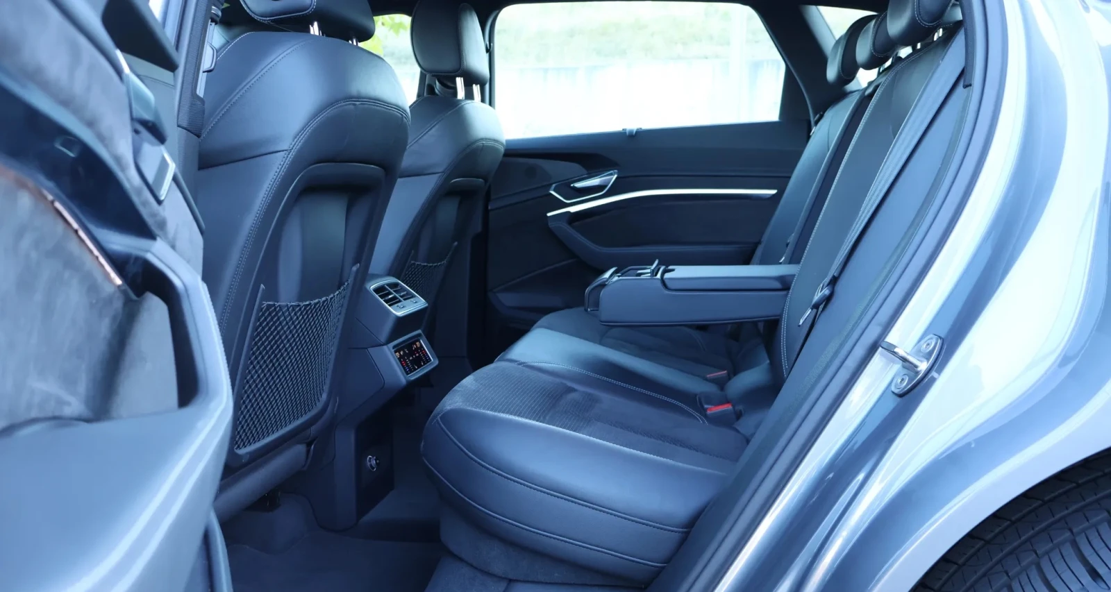 Audi E-Tron 55 Quattro S-Line, снимка 8 - Автомобили и джипове - 56577377
