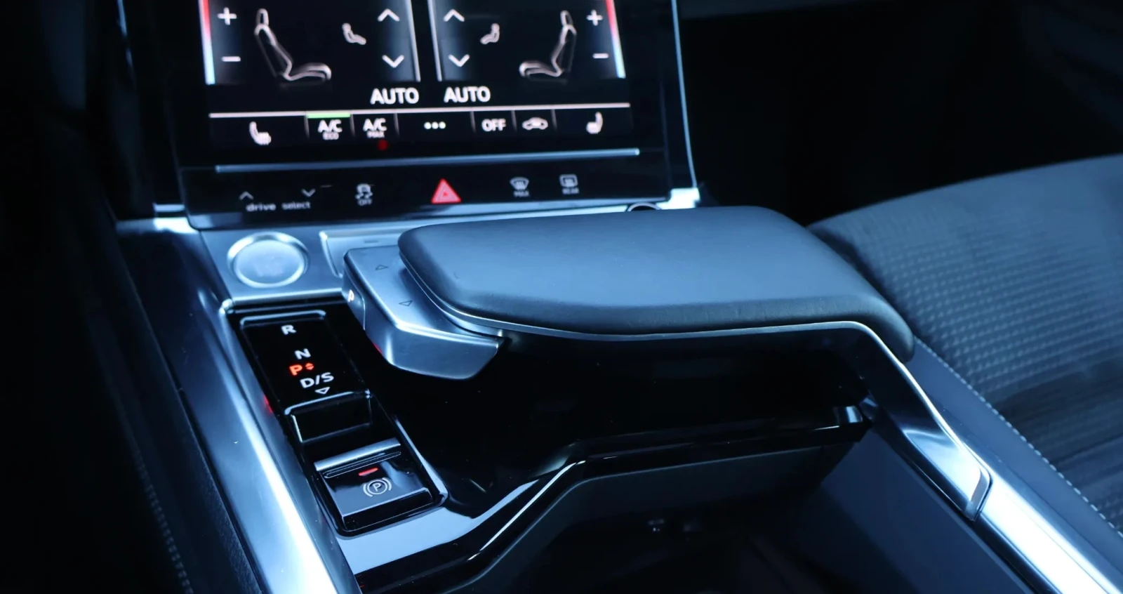 Audi E-Tron 55 Quattro S-Line, снимка 10 - Автомобили и джипове - 56577377