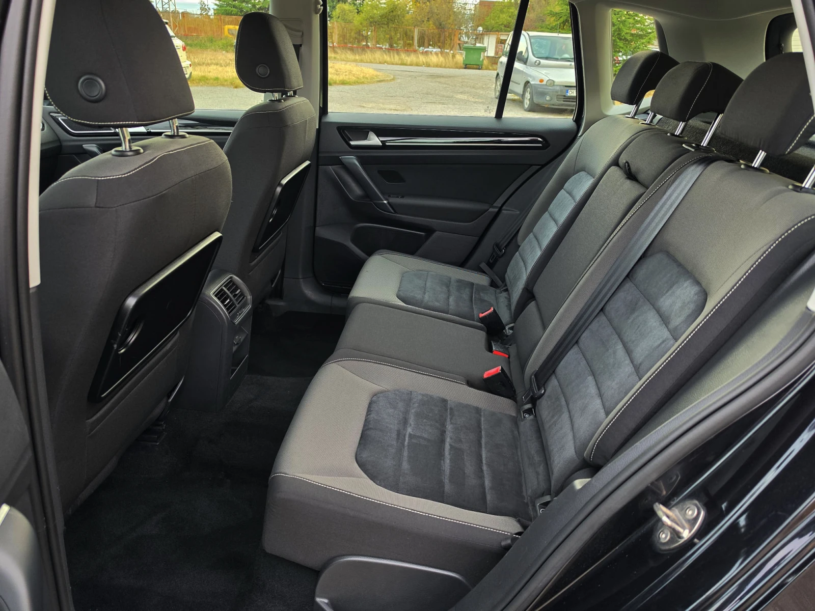 VW Sportsvan 1.6 TDI HIGHLINE | Mobile.bg � ����������� 12