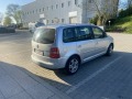 VW Touran 1.6, снимка 3 - Автомобили и джипове - 45262087