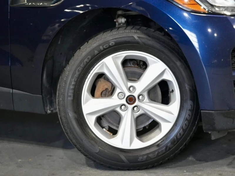 Jaguar F-PACE * Prestige/PANO/CARPLAY/MERIDIAN/NO ACCIDENT/LOW K, снимка 6 - Автомобили и джипове - 52924206