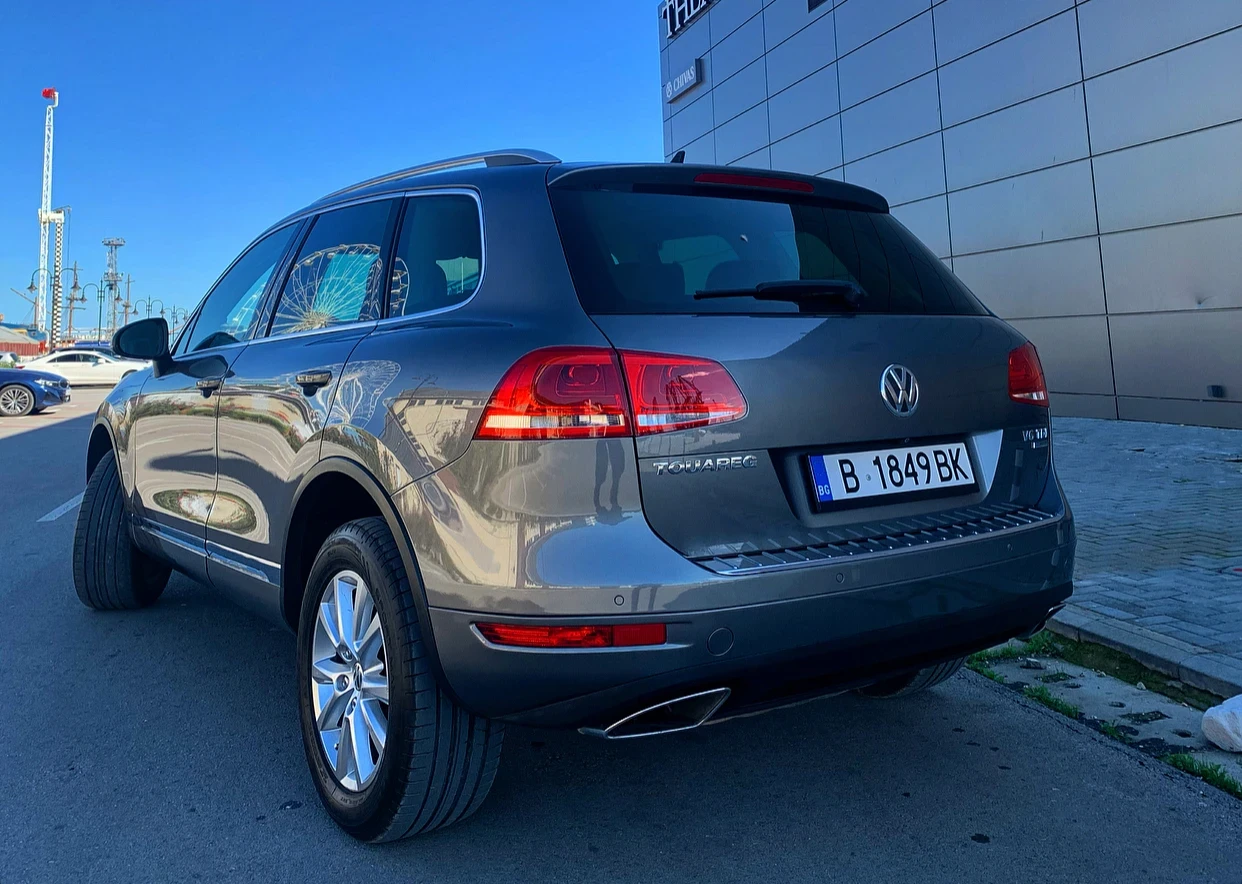 VW Touareg 3.0 TDI Обдухване Keyless Панорама 360*  - изображение 3