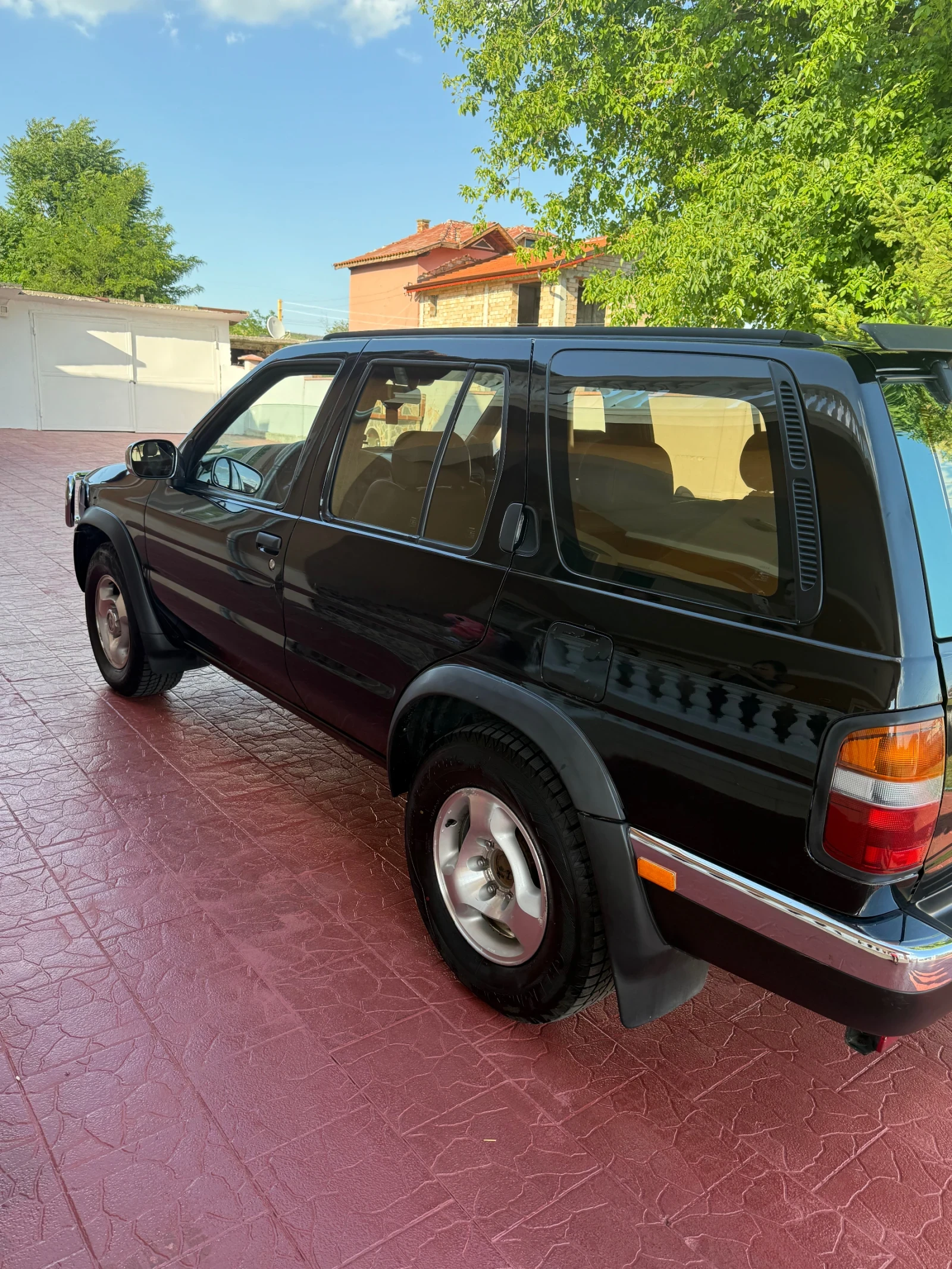 Nissan Pathfinder 3.3  - изображение 3