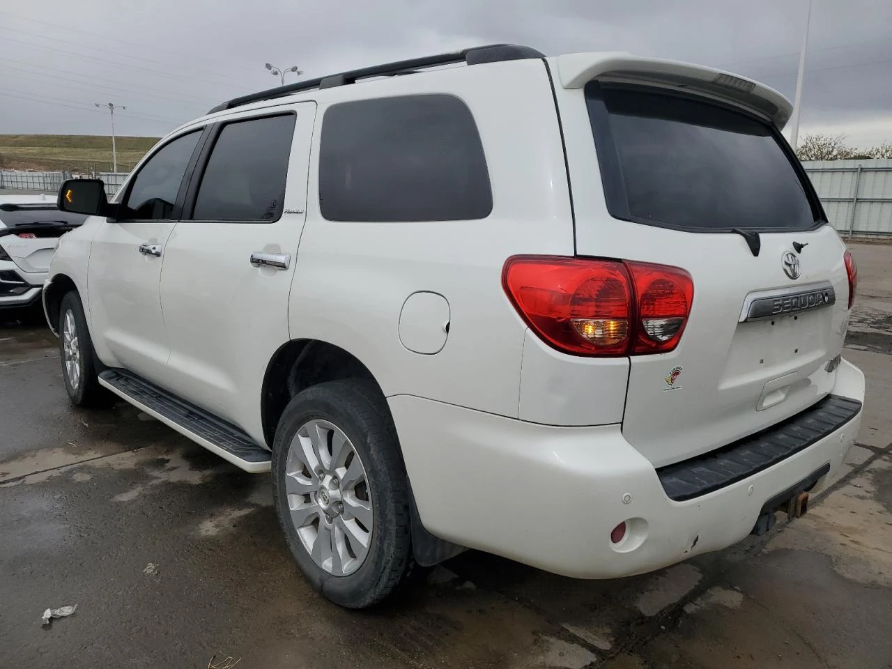 Toyota Sequoia 5.7L/PLATINUM/4X4 - изображение 6
