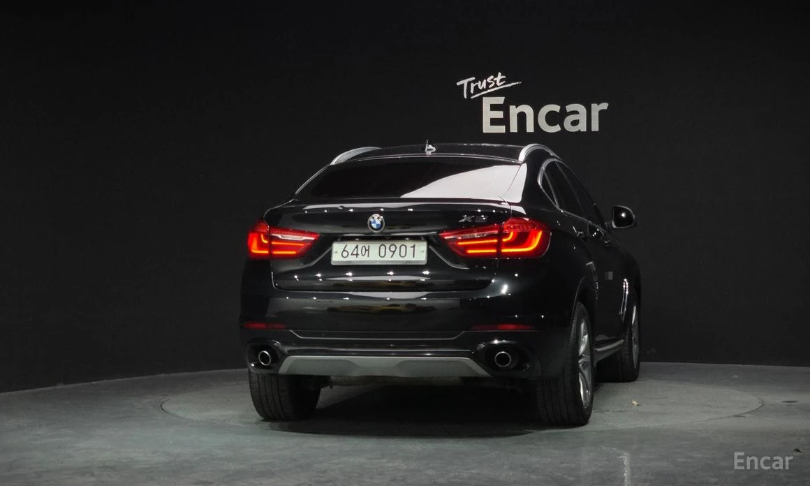 BMW X6 3.0D xDrive* HARMAN KARDON* DIGITAL* HEAD-UP* 360*, снимка 4 - Автомобили и джипове - 53906915