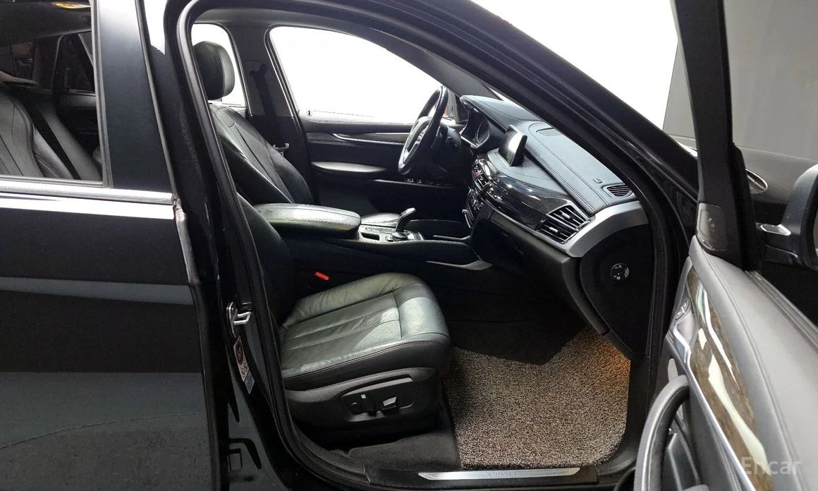 BMW X6 3.0D xDrive* HARMAN KARDON* DIGITAL* HEAD-UP* 360*, снимка 6 - Автомобили и джипове - 53906915