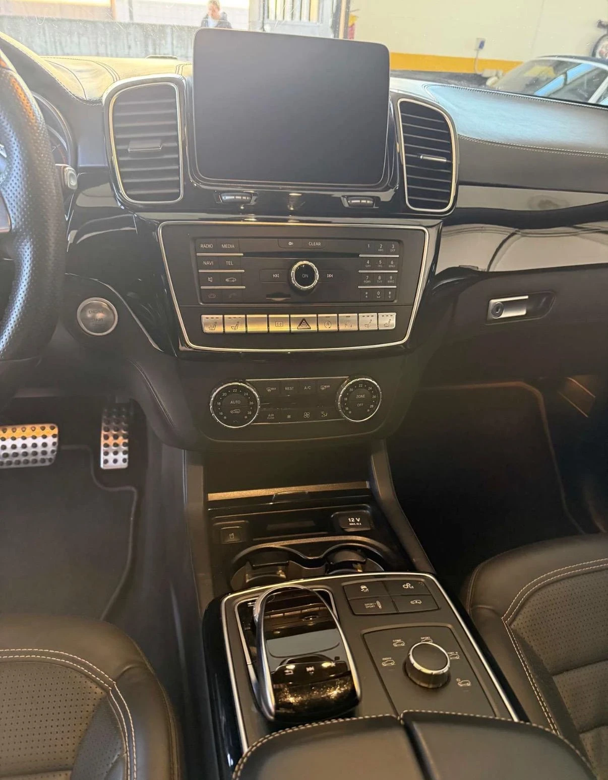 Mercedes-Benz GLE 63 S AMG, снимка 10 - Автомобили и джипове - 54672224