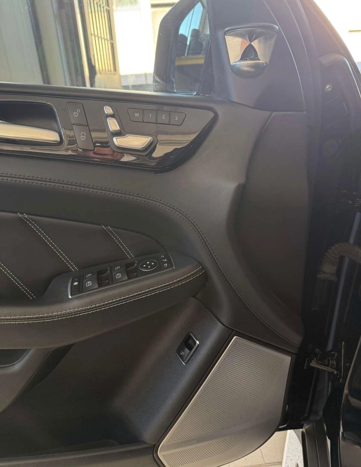 Mercedes-Benz GLE 63 S AMG, снимка 8 - Автомобили и джипове - 54672224