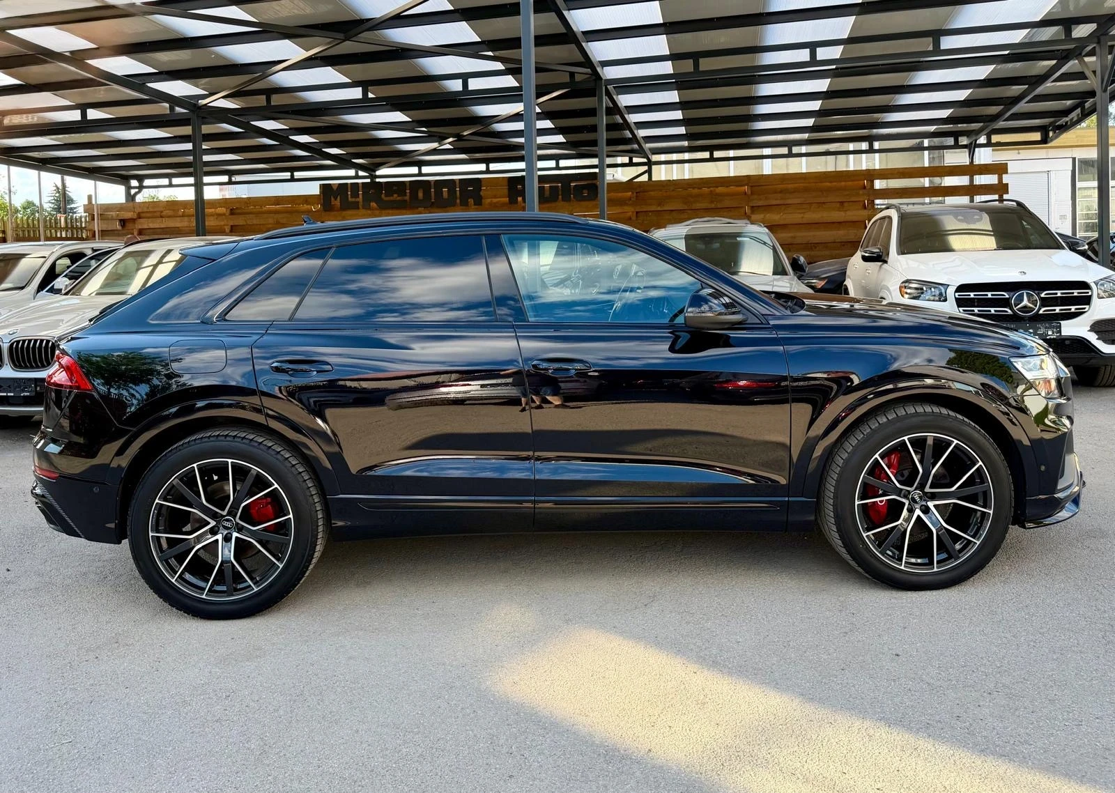 Audi Q8 55TFSI Progressiv S-Line BlackOptics, снимка 4 - Автомобили и джипове - 54839553
