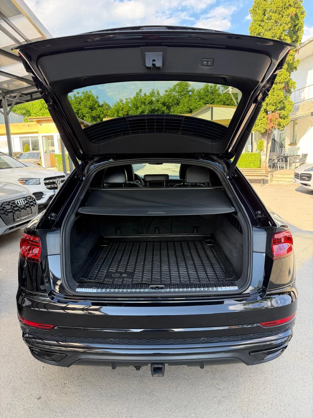 Audi Q8 55TFSI Progressiv S-Line BlackOptics, снимка 10 - Автомобили и джипове - 54839553