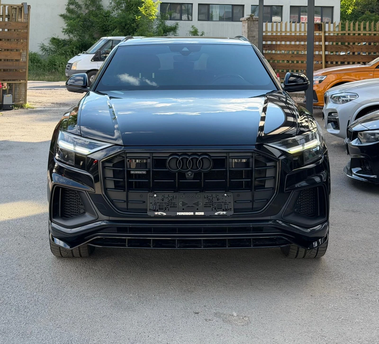 Audi Q8 55TFSI Progressiv S-Line BlackOptics, снимка 3 - Автомобили и джипове - 54839553