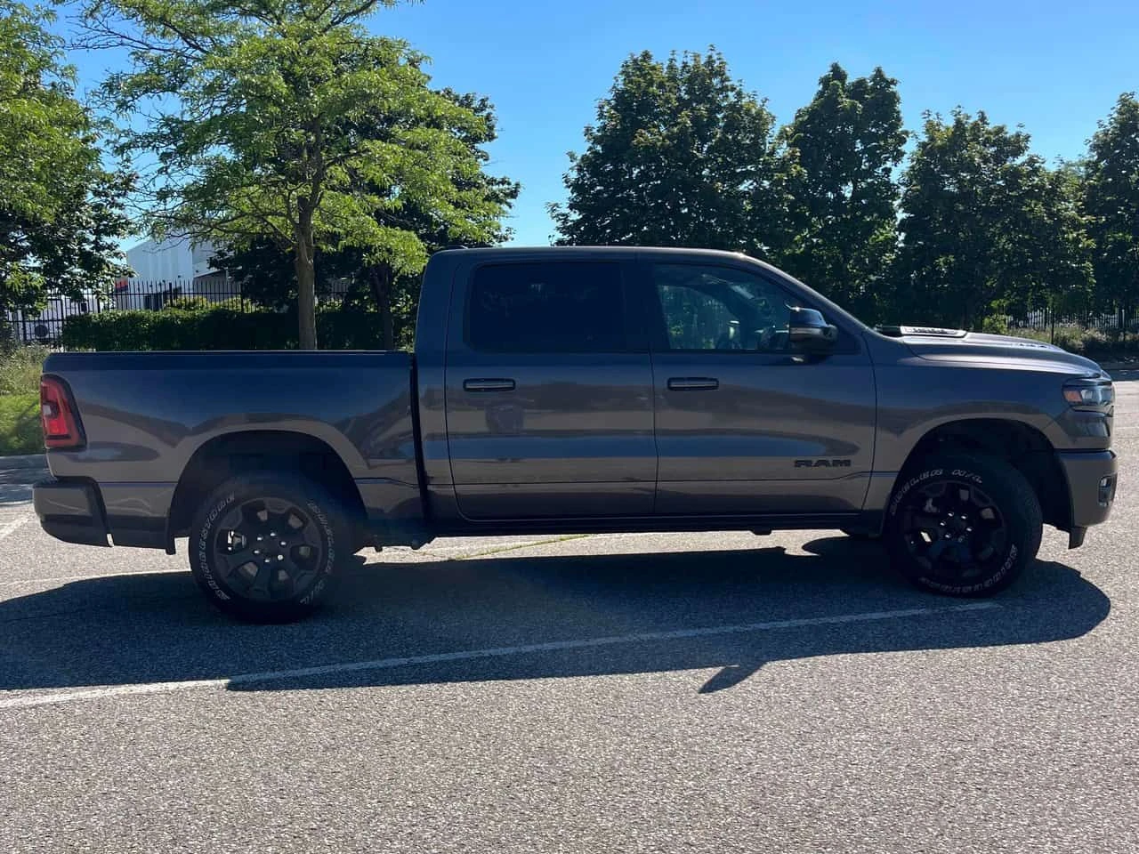Dodge RAM 1500 * Sport * АВТОКРЕДИТ БЕЗ ПЪРВОНАЧАЛНА ВНОСКА* , снимка 3 - Автомобили и джипове - 55164246