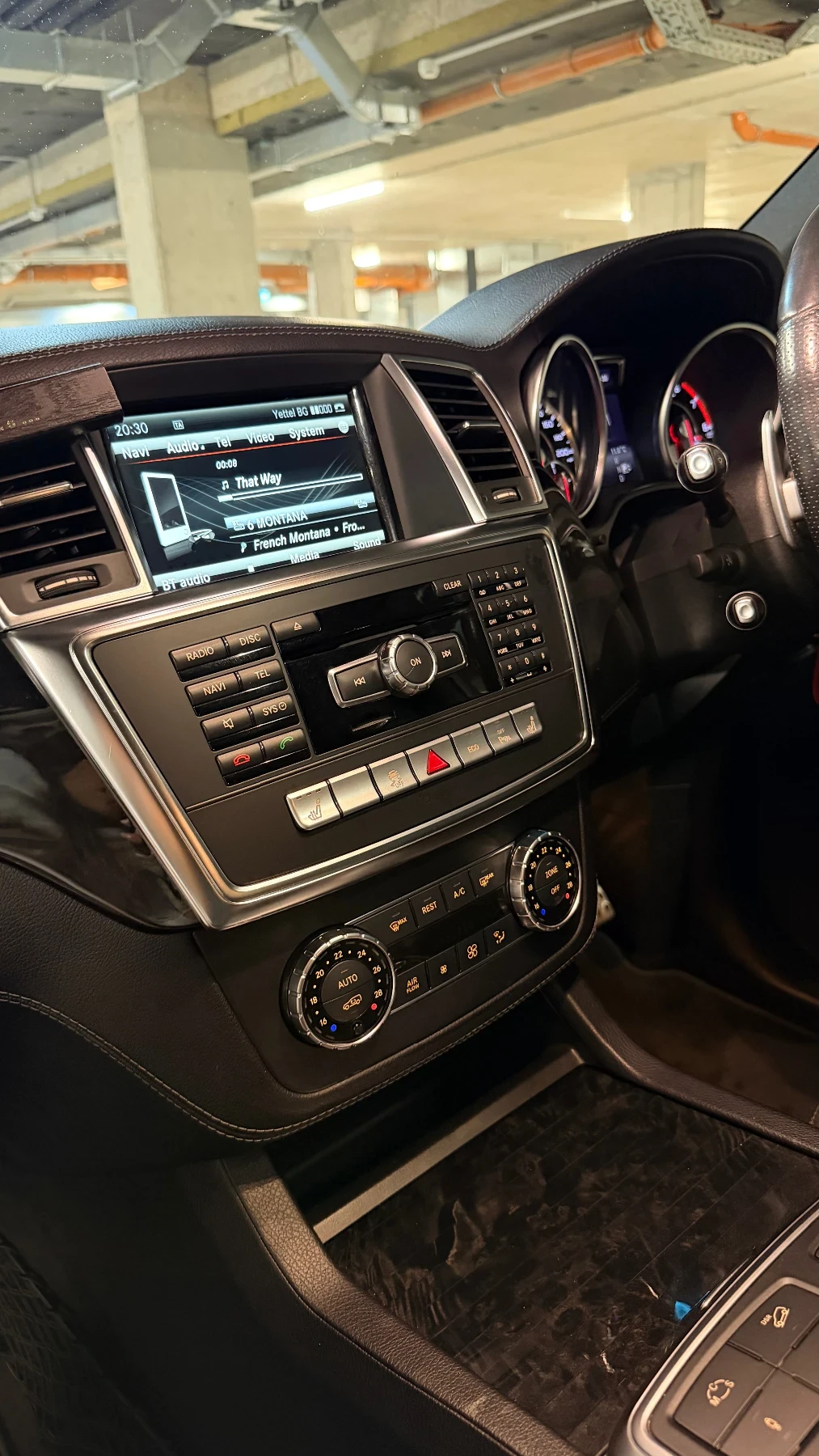 Mercedes-Benz ML 63 AMG 2014, снимка 12 - Автомобили и джипове - 56344831