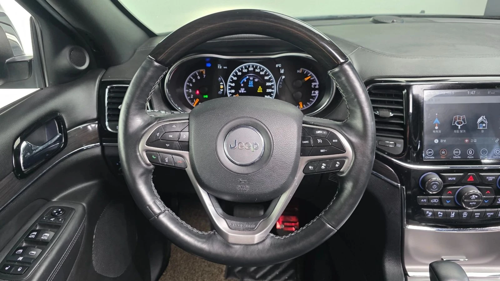 Jeep Grand cherokee, снимка 10 - Автомобили и джипове - 56713381