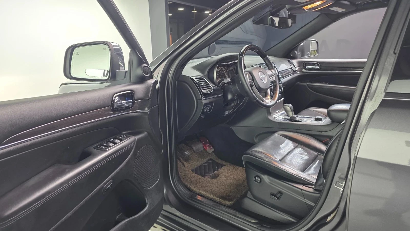 Jeep Grand cherokee, снимка 6 - Автомобили и джипове - 56713381