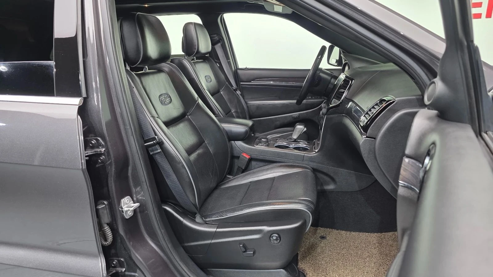 Jeep Grand cherokee, снимка 8 - Автомобили и джипове - 56713381