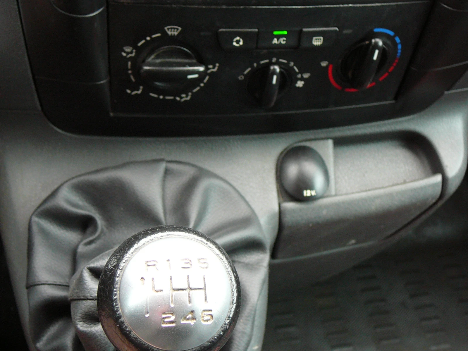 Peugeot Expert 2.0 hdi - изображение 10