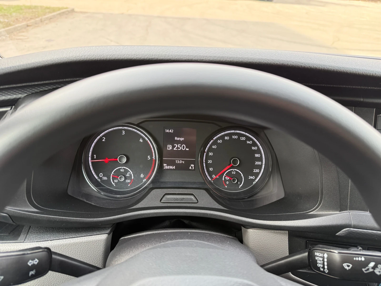 VW T6  FACELIFT, снимка 13 - Бусове и автобуси - 53882221