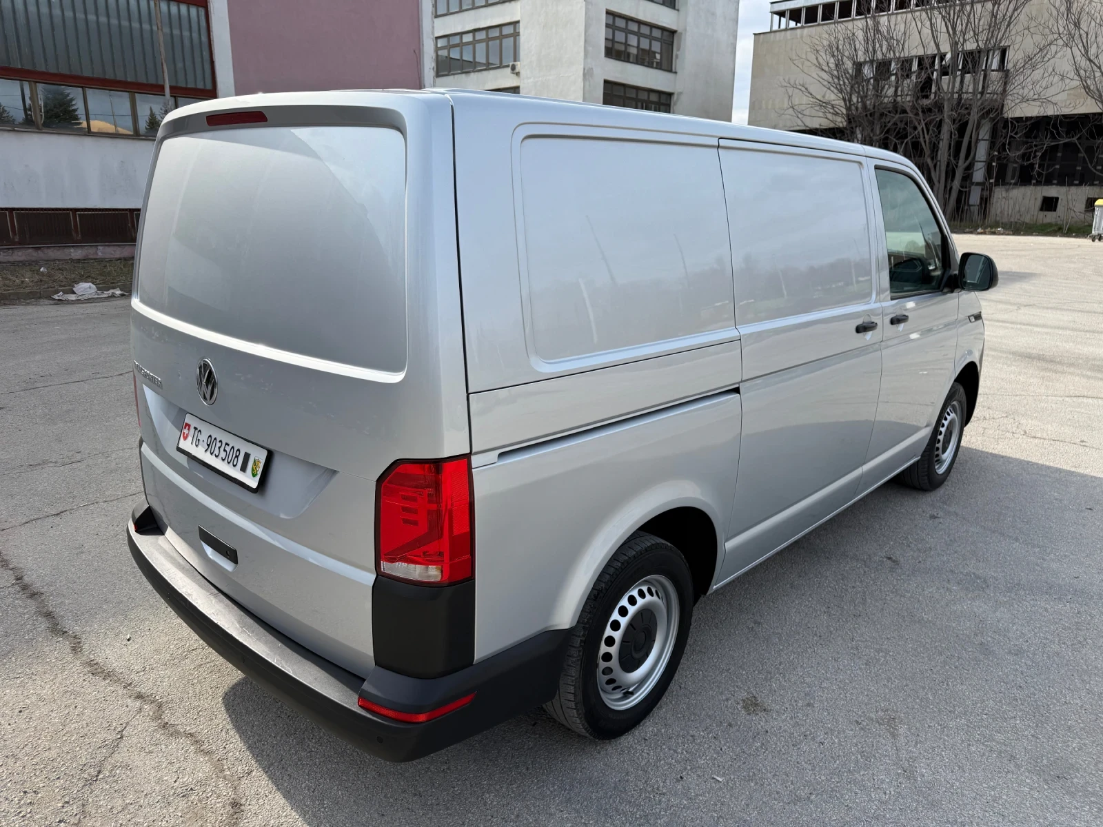 VW T6  FACELIFT, снимка 4 - Бусове и автобуси - 53882221