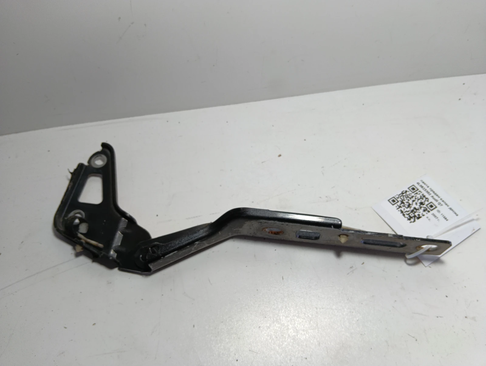 панта преден капак дясна 4L0823302 Audi Q7