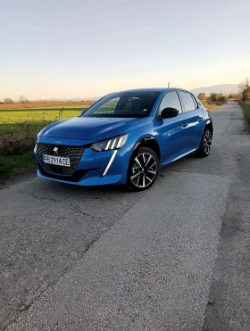 Peugeot 208 25000km GT LINE - изображение 1