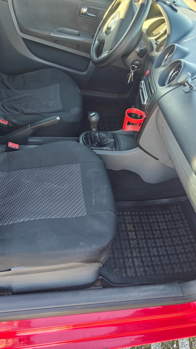 Seat Ibiza Товарен 6L, снимка 11 - Автомобили и джипове - 45096667