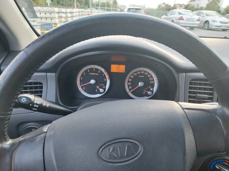 Kia Rio, снимка 4 - Автомобили и джипове - 47345975