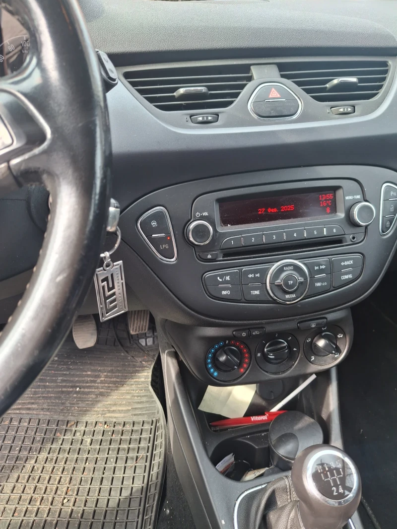 Opel Corsa LPG, снимка 8 - Автомобили и джипове - 49416879