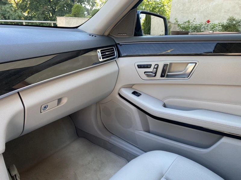 Mercedes-Benz E 350, снимка 15 - Автомобили и джипове - 52315779