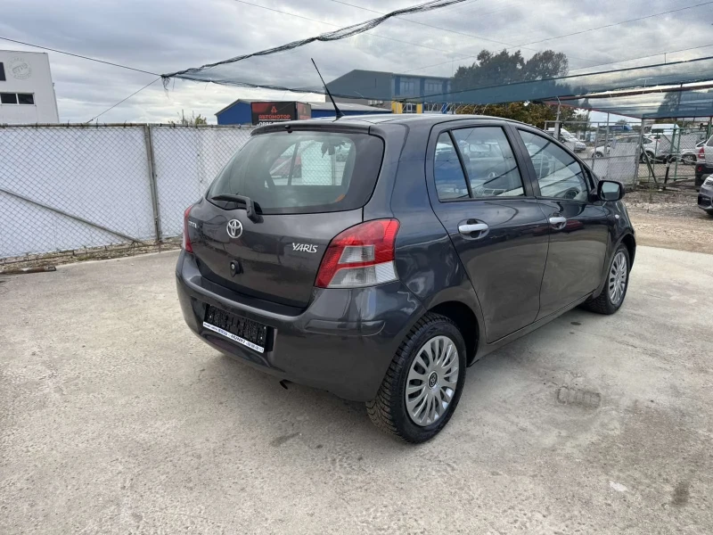 Toyota Yaris  Facelift benzin, снимка 7 - Автомобили и джипове - 52080435