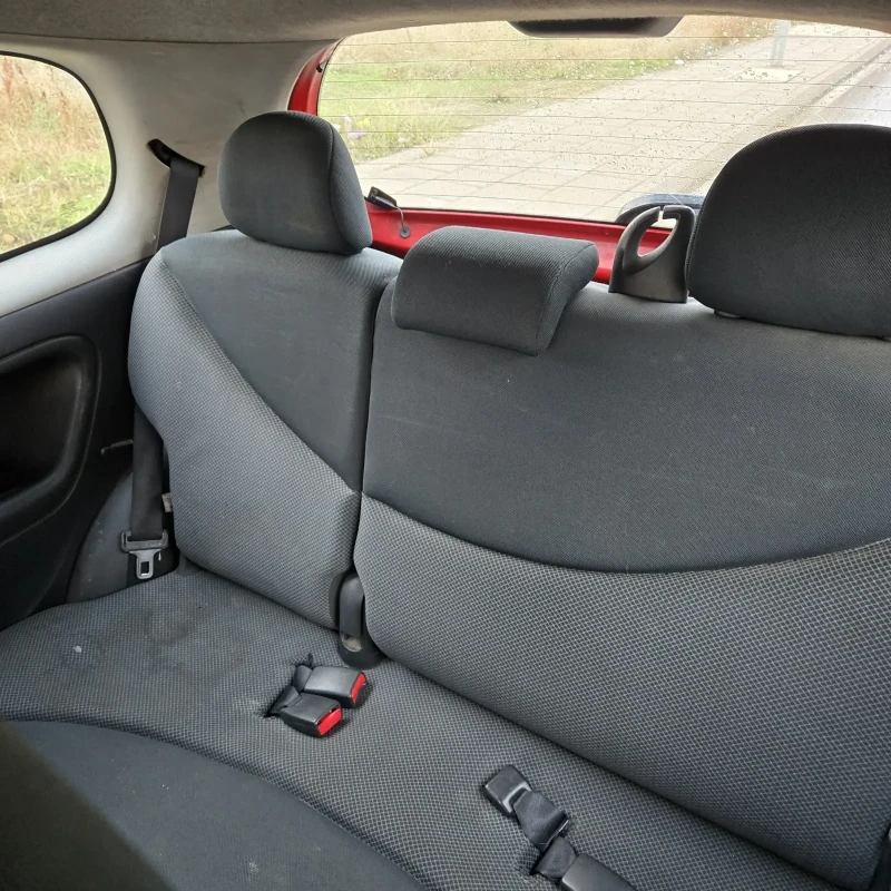 Toyota Yaris 1.4 d4d 90hp face, снимка 11 - Автомобили и джипове - 52140474