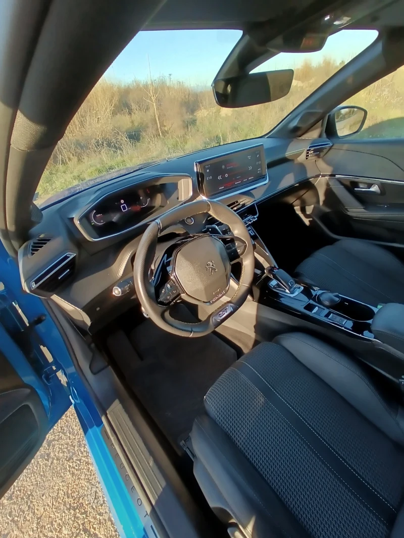 Peugeot 208 25000km GT LINE, снимка 6 - Автомобили и джипове - 52527914