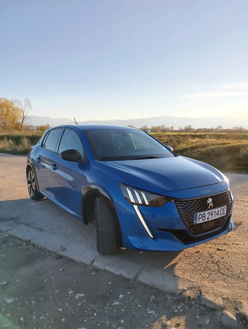 Peugeot 208 25000km GT LINE, снимка 2 - Автомобили и джипове - 52527914