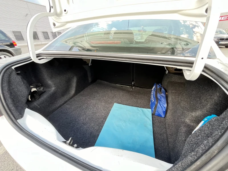 Peugeot 301 Allure , снимка 9 - Автомобили и джипове - 52723215