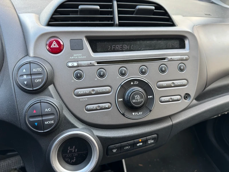 Honda Jazz 1, 4i-VTEC* АВТОМАТИК* 100 КС* ИТАЛИЯ, снимка 11 - Автомобили и джипове - 53190683