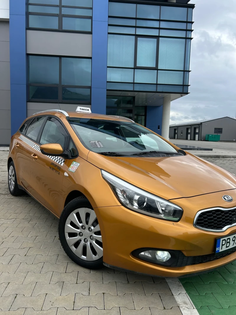Kia Ceed 1.4 всичко платено, снимка 2 - Автомобили и джипове - 53222101